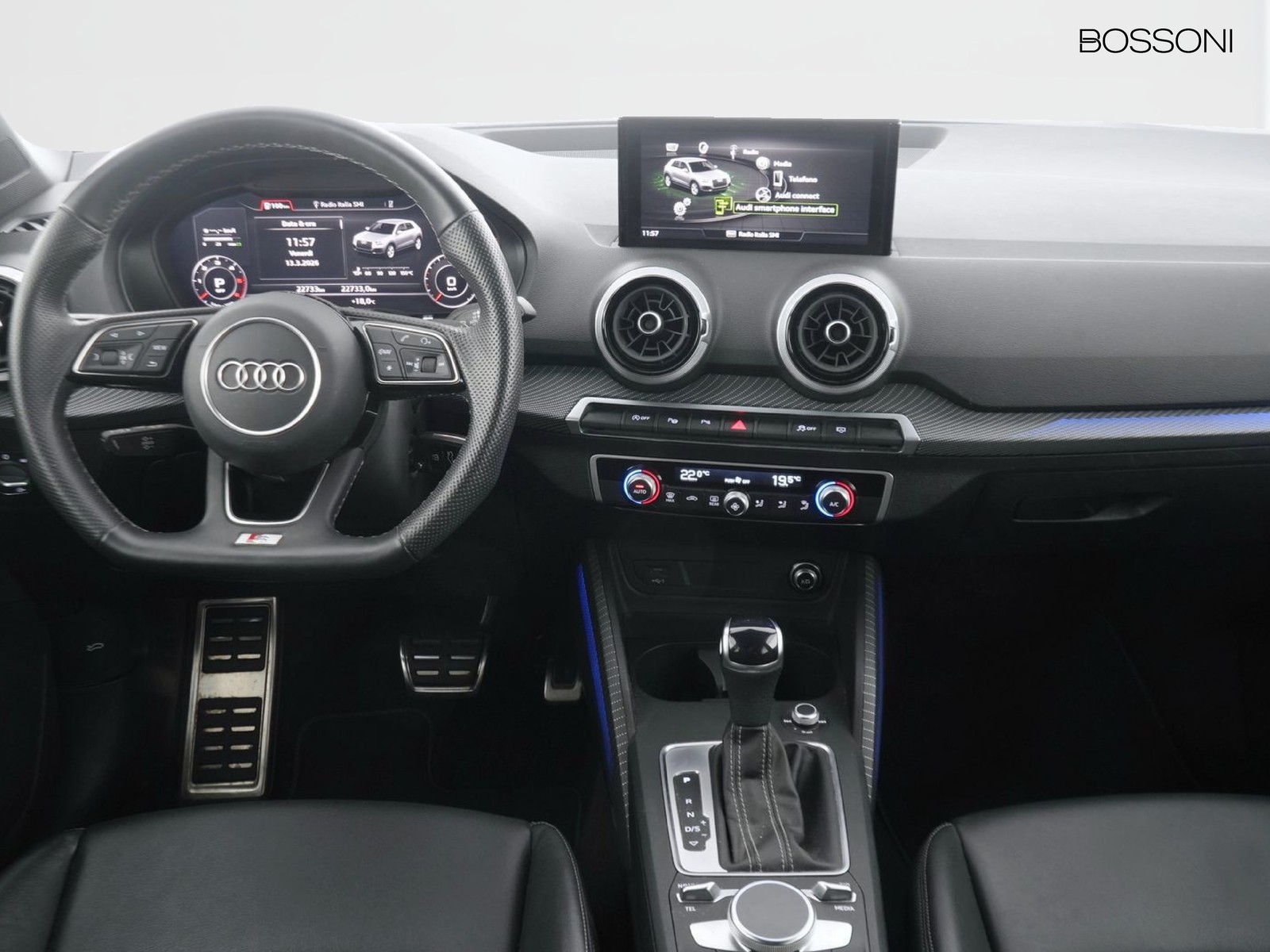 3 - Audi Q2 35 2.0 tdi identity black s tronic