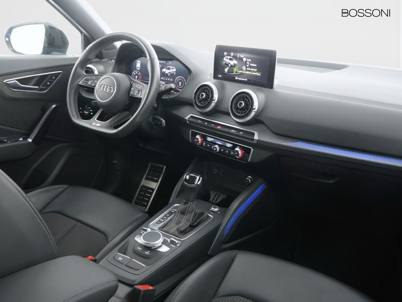 4 - Audi Q2 35 2.0 tdi identity black s tronic