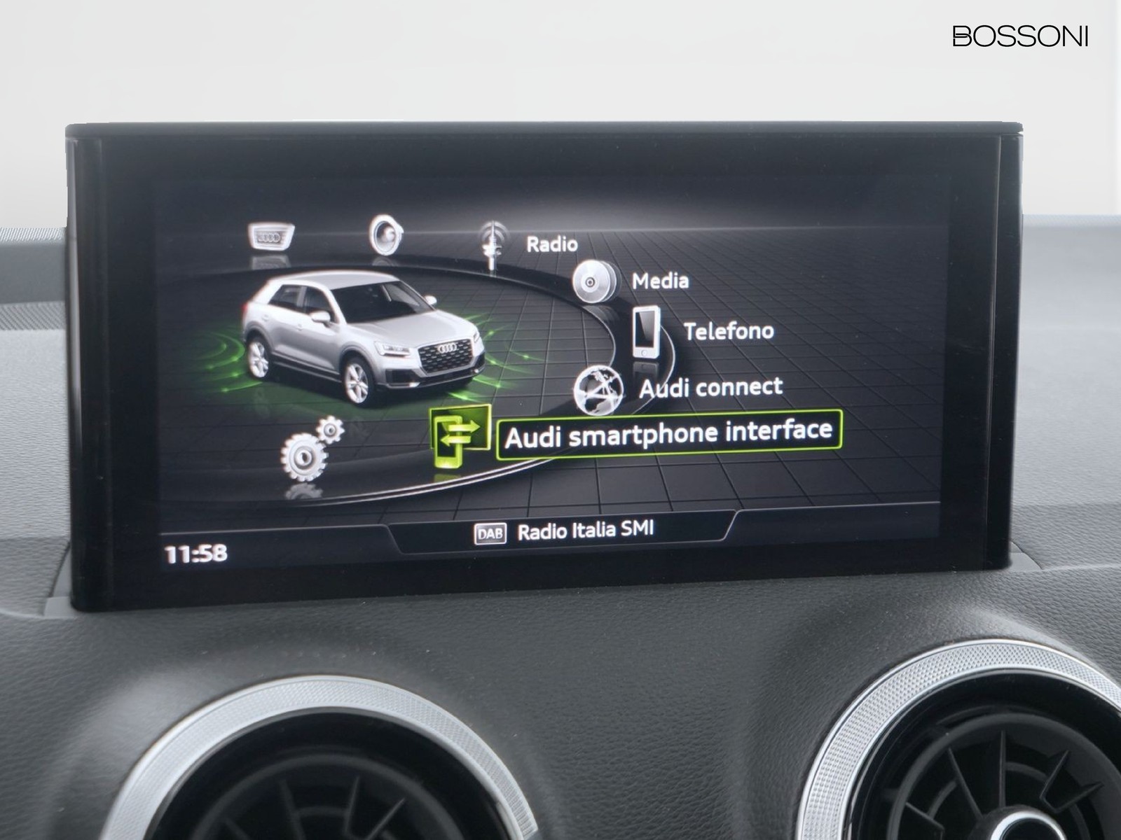 10 - Audi Q2 35 2.0 tdi identity black s tronic