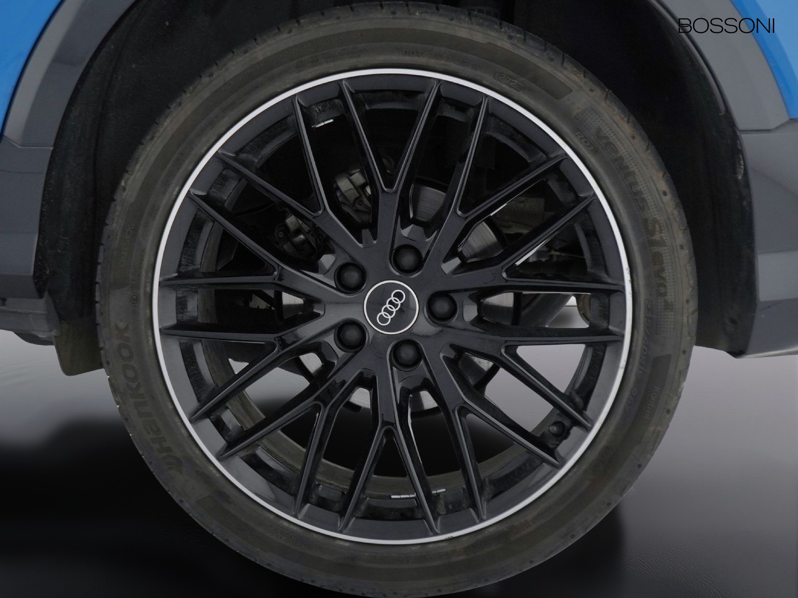 12 - Audi Q2 35 2.0 tdi identity black s tronic