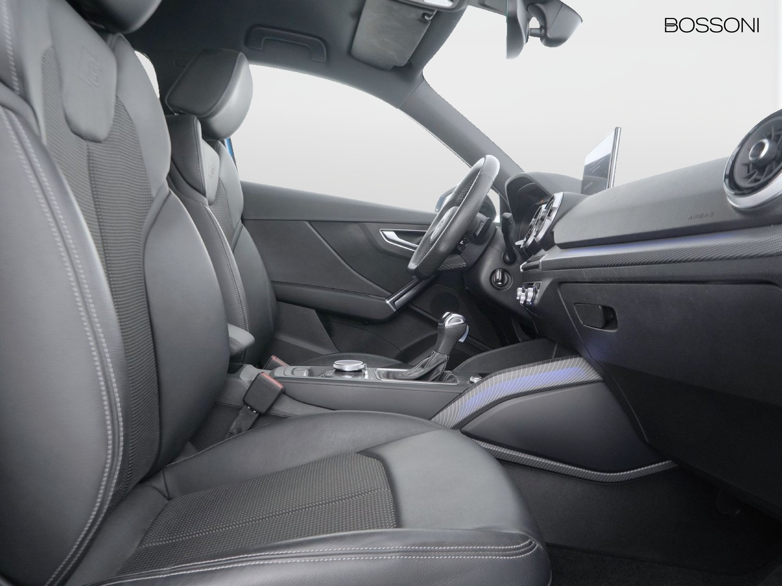 16 - Audi Q2 35 2.0 tdi identity black s tronic