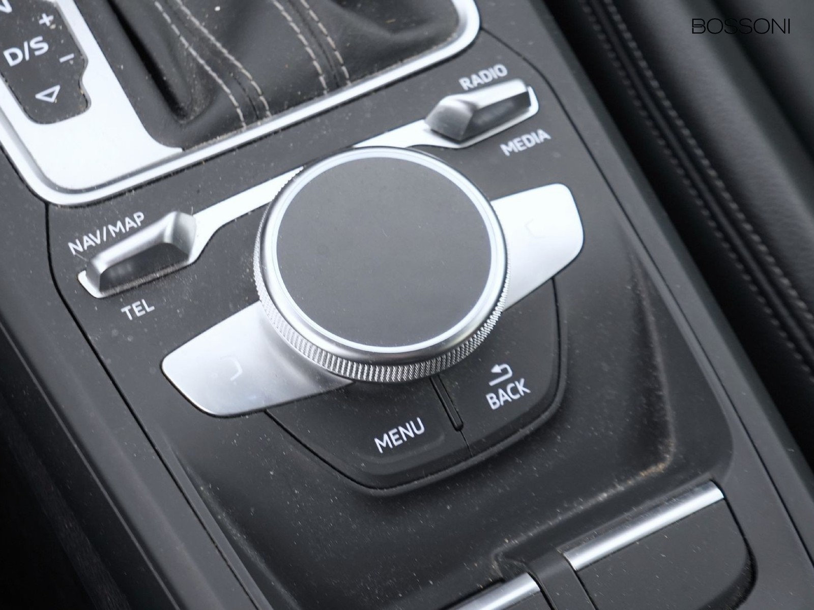 23 - Audi Q2 35 2.0 tdi identity black s tronic