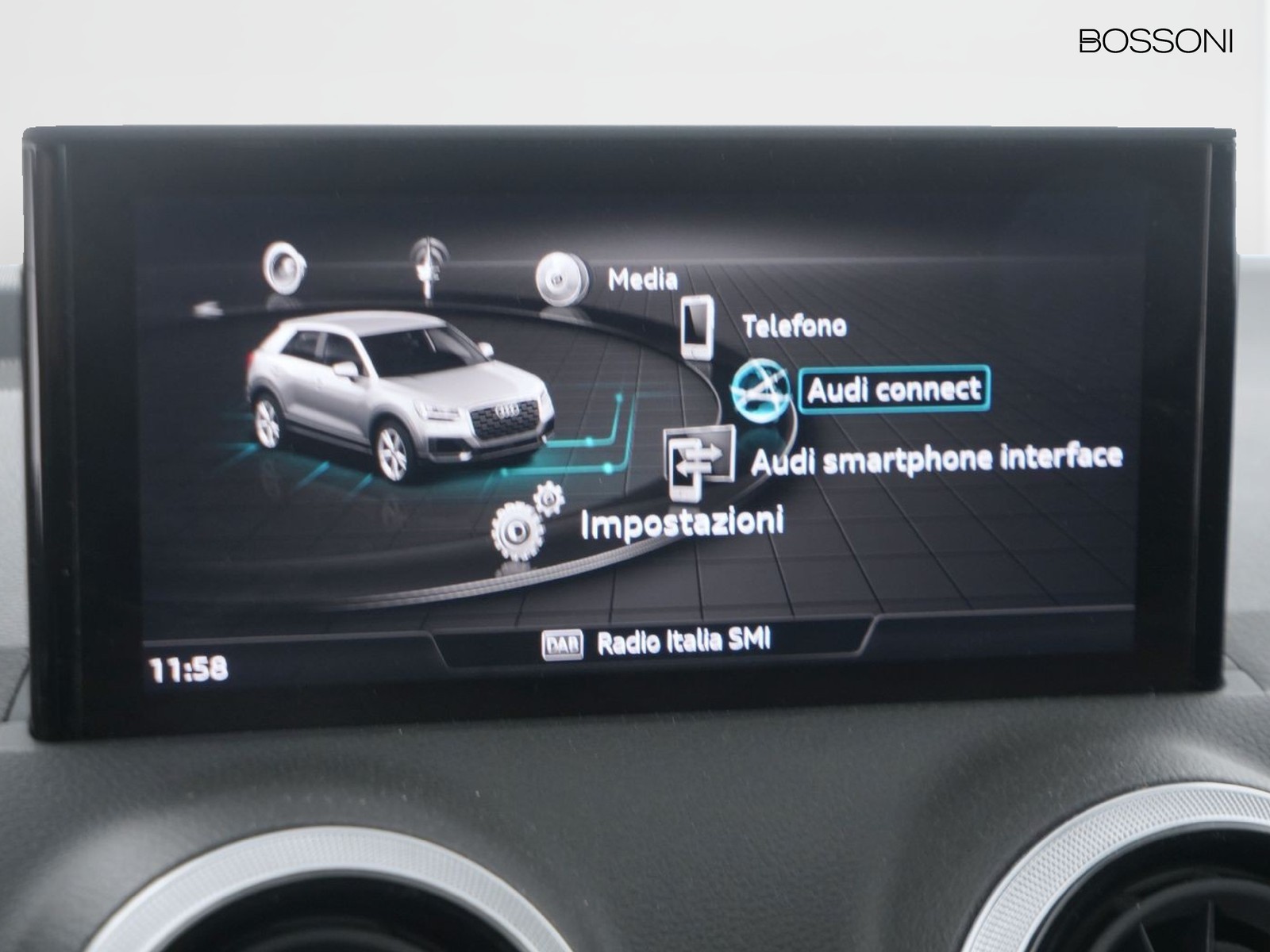 28 - Audi Q2 35 2.0 tdi identity black s tronic