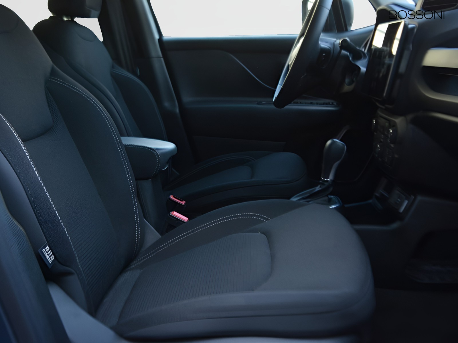 5 - Jeep Renegade 1.5 turbo t4 mhev summit 2wd