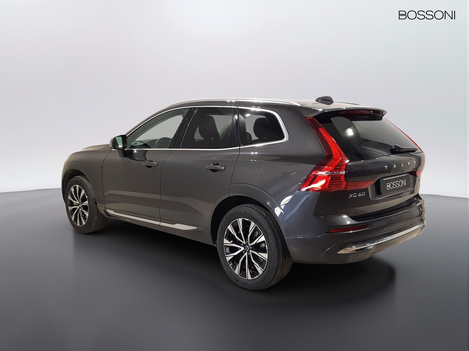 5 - Volvo XC60 2.0 b4 plus bright automatico