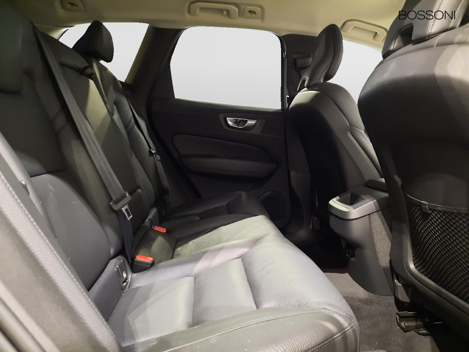 11 - Volvo XC60 2.0 b4 plus bright automatico