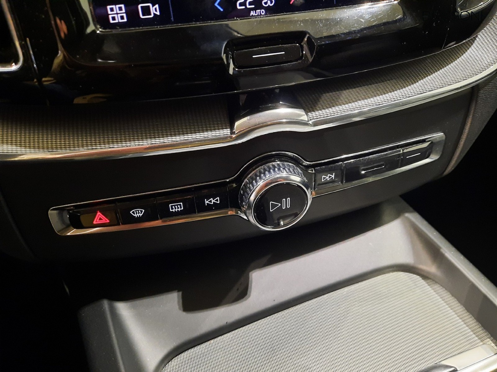 14 - Volvo XC60 2.0 b4 plus bright automatico