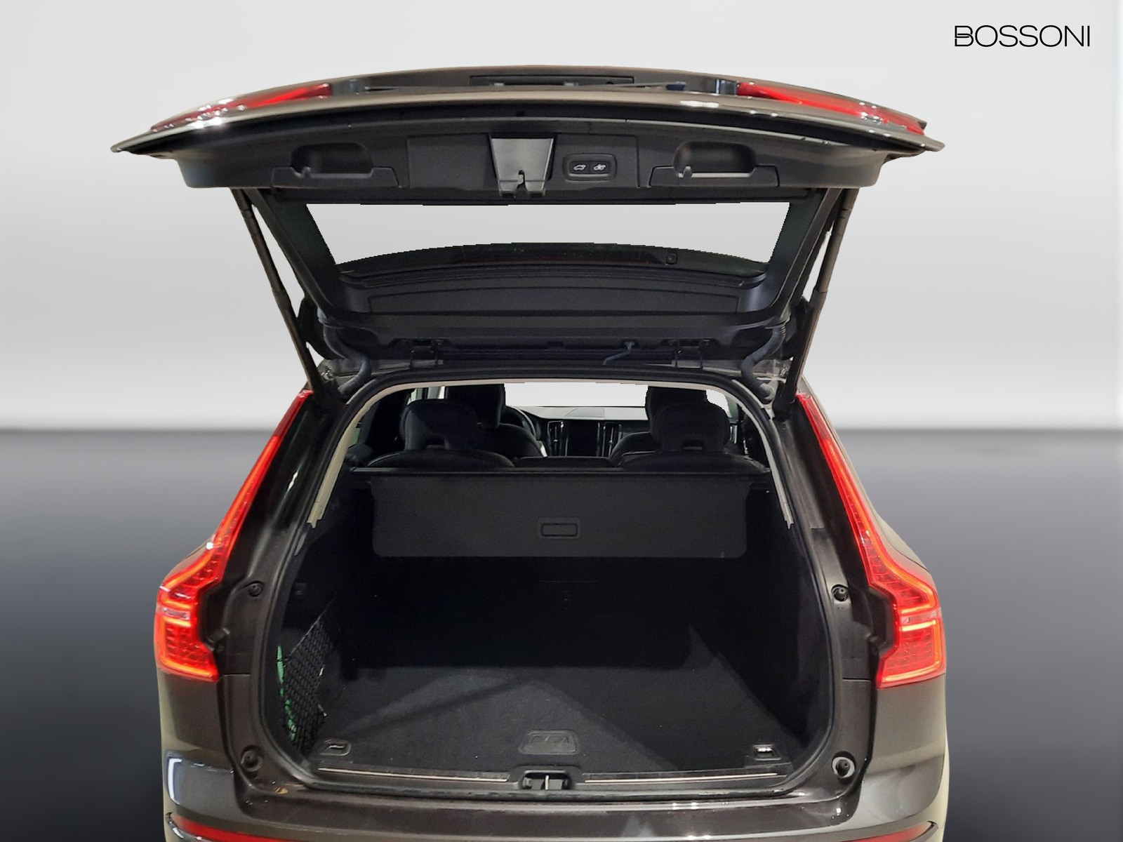 22 - Volvo XC60 2.0 b4 plus bright automatico