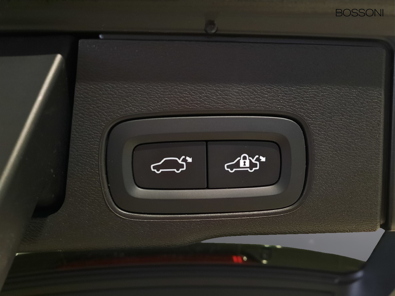 23 - Volvo XC60 2.0 b4 plus bright automatico