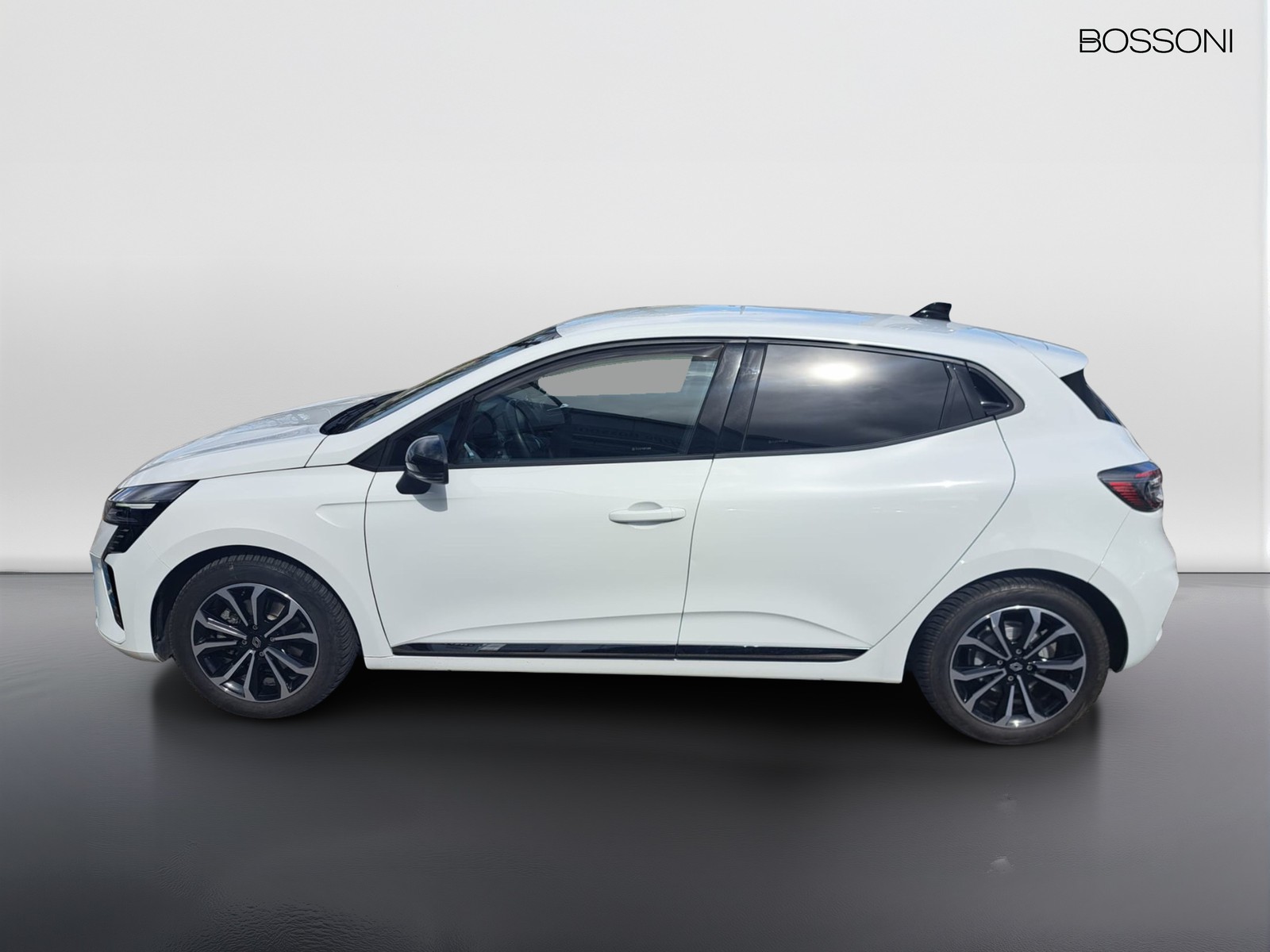 3 - Renault Clio 1.6 e-tech full hybrid techno 145cv