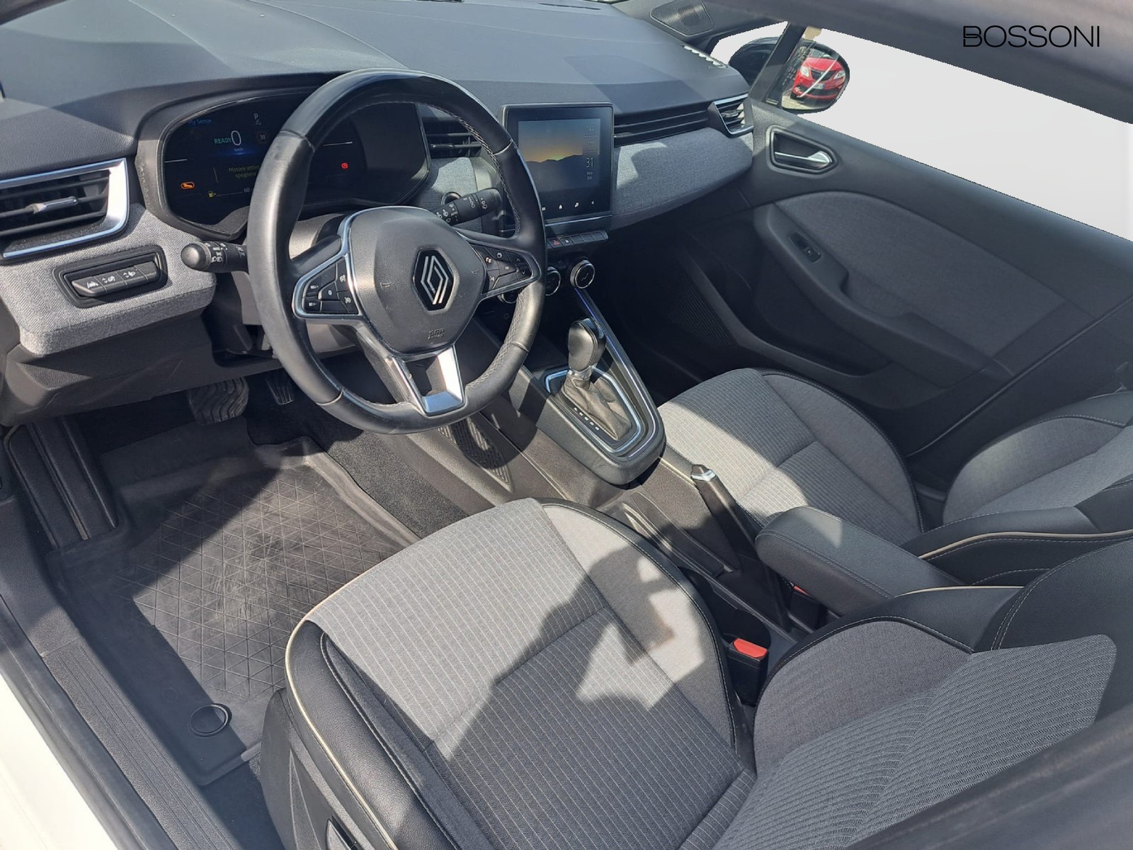 6 - Renault Clio 1.6 e-tech full hybrid techno 145cv