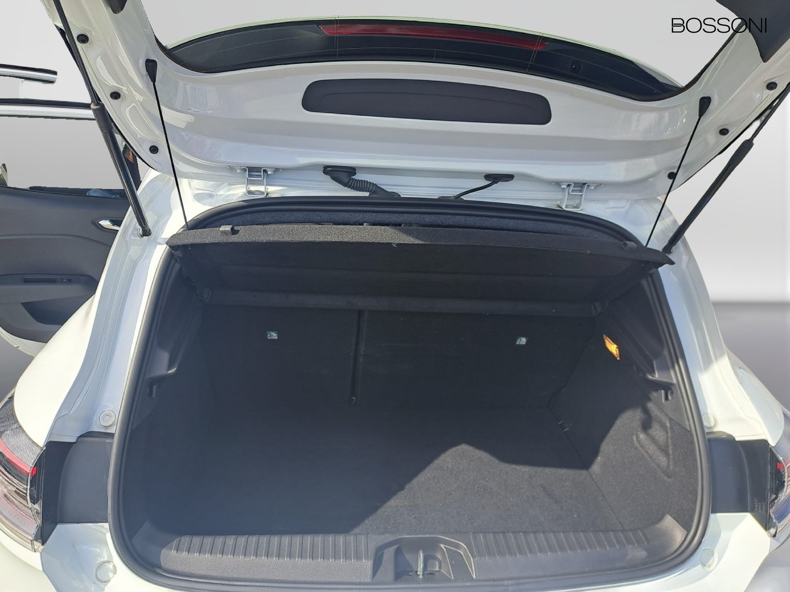 16 - Renault Clio 1.6 e-tech full hybrid techno 145cv