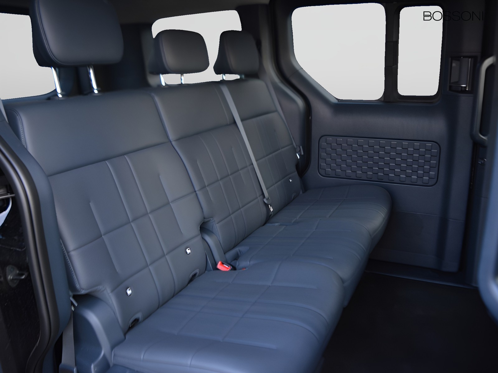 8 - Kia PV5 Passenger passenger 71,2kwh earth
