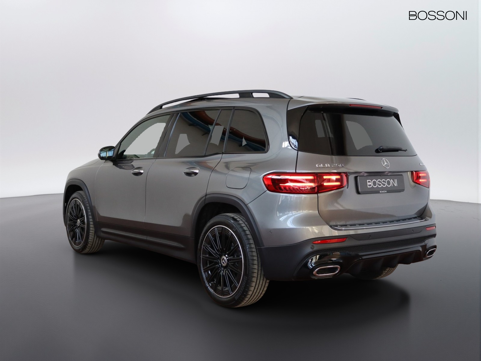 5 - Mercedes GLB 250 amg line premium plus 4matic 8g-dct