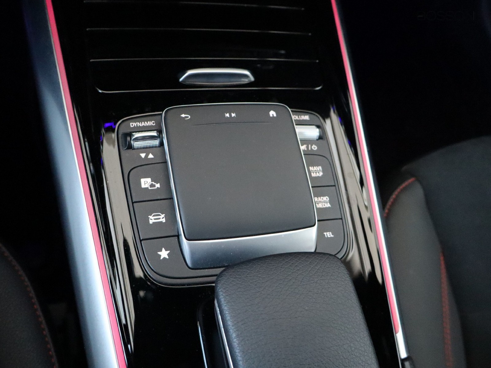 14 - Mercedes GLA 250 e plug in hybrid (e eq-power) premium 8g-dct