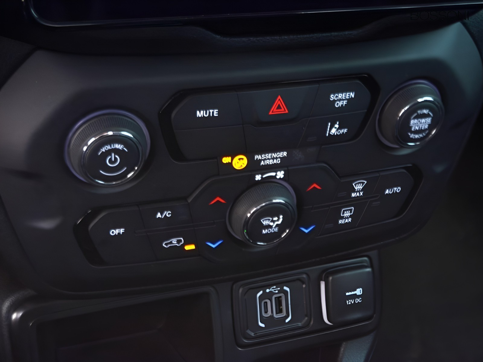 11 - Jeep Renegade 1.5 turbo t4 mhev altitude 2wd dct