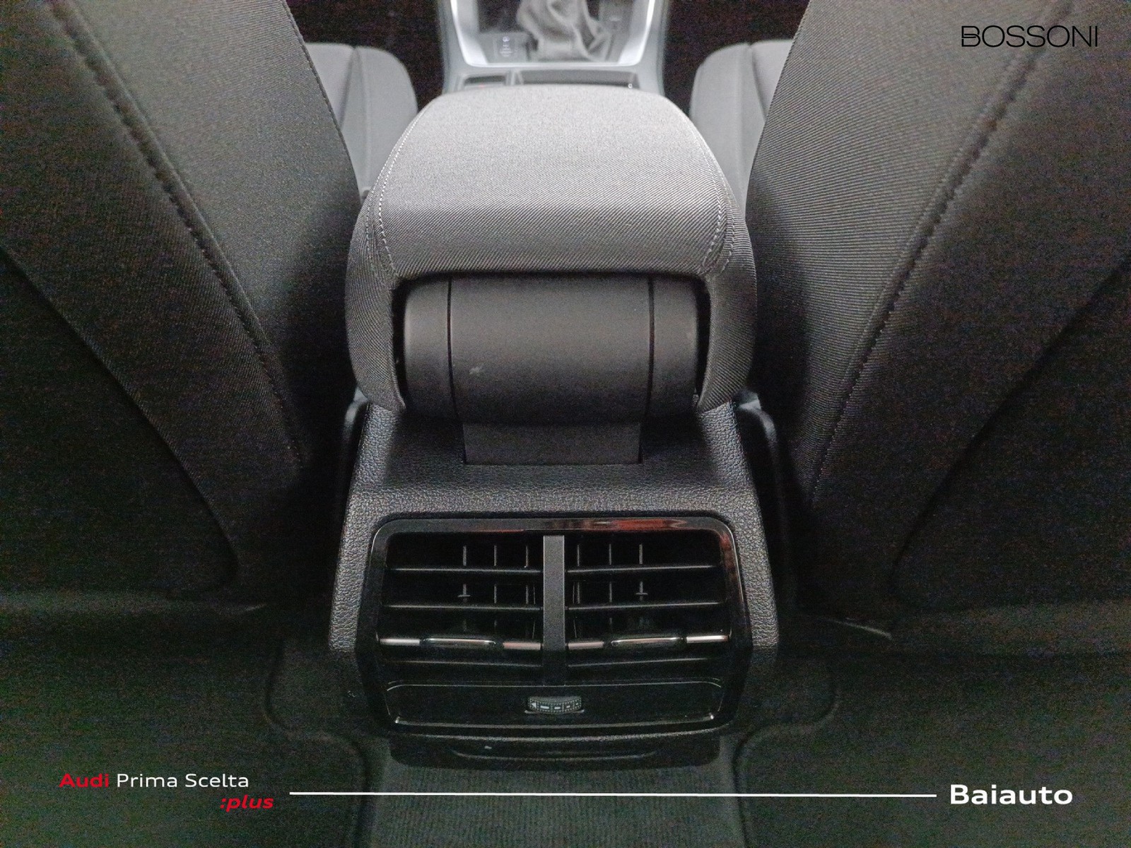 14 - Audi Q3 sportback 35 2.0 tdi s line edition s tronic