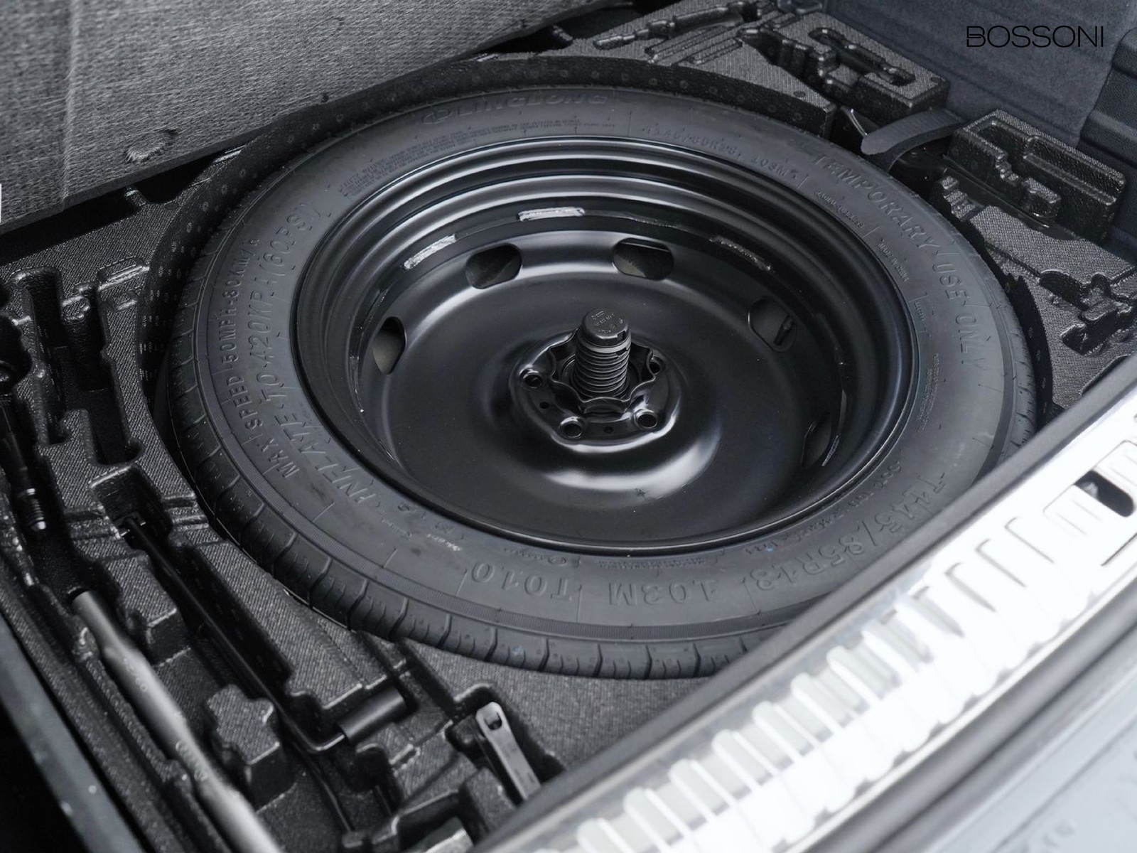 32 - Audi Q3 35 2.0 tdi s line edition s tronic