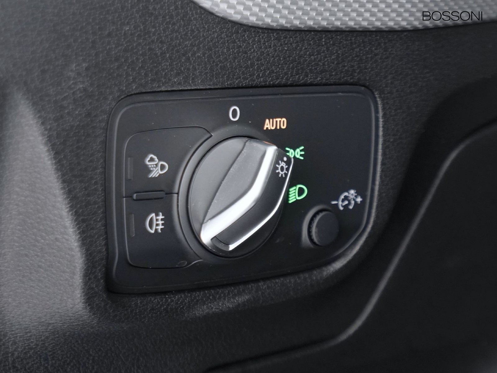 11 - Audi Q2 35 1.5 tfsi s line edition s tronic