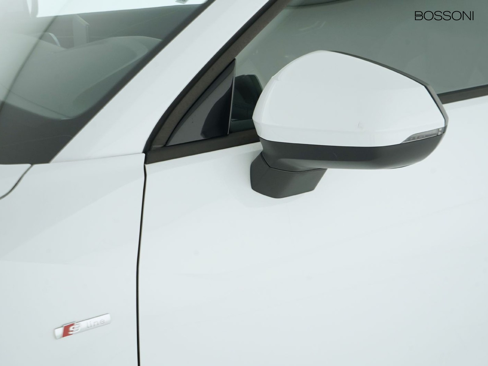 33 - Audi Q2 35 1.5 tfsi s line edition s tronic