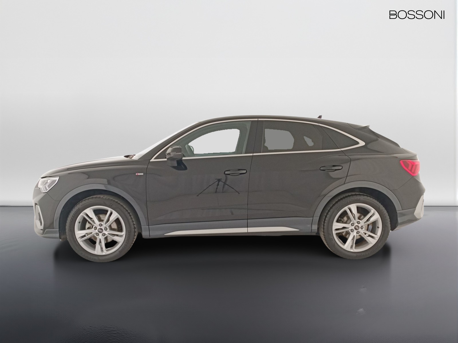 3 - Audi Q3 sportback 35 2.0 tdi s line edition s tronic