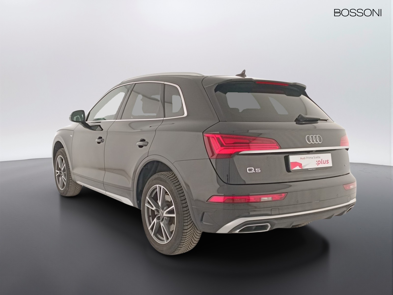 4 - Audi Q5 40 2.0 tdi mhev 12v s line quattro s tronic