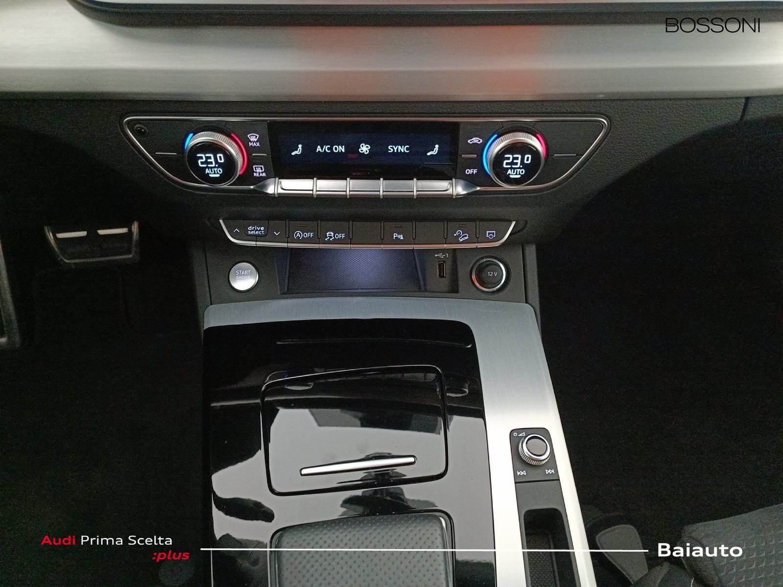 12 - Audi Q5 40 2.0 tdi mhev 12v s line quattro s tronic