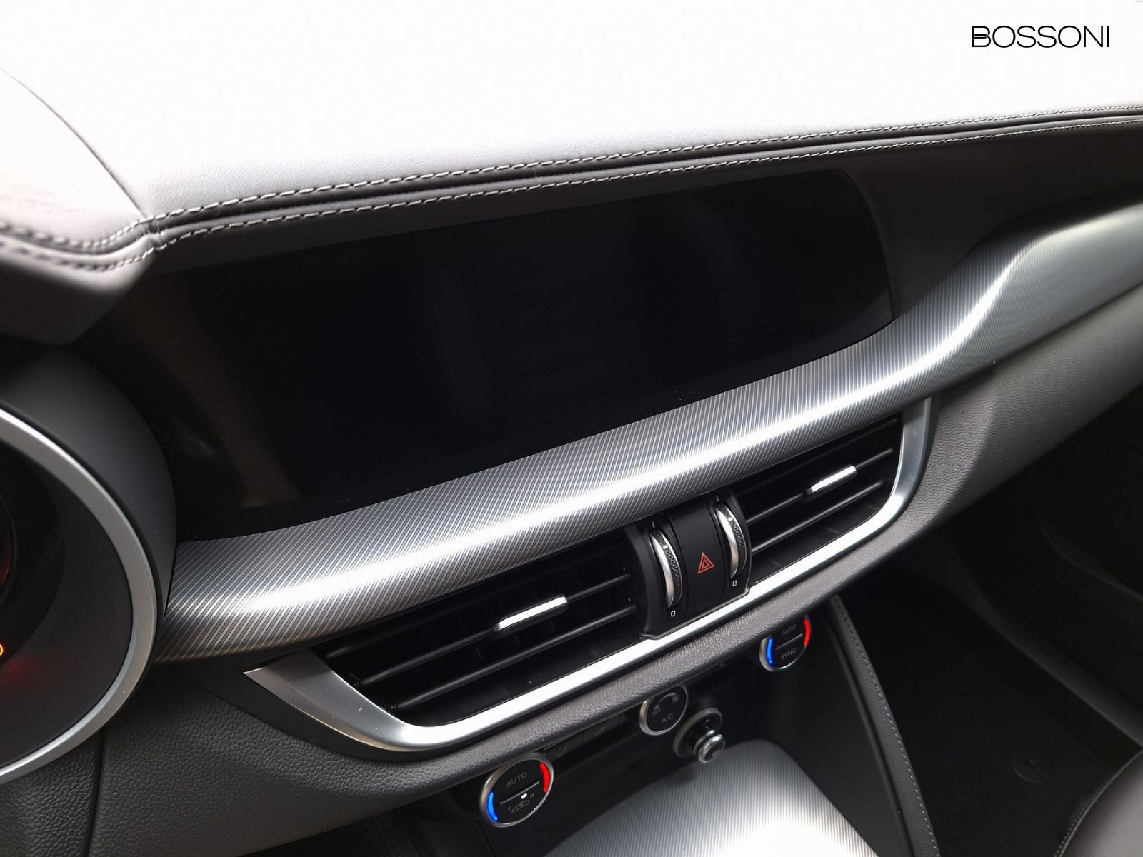 16 - Alfa Romeo Stelvio 2.2 turbo 210cv veloce q4 at8