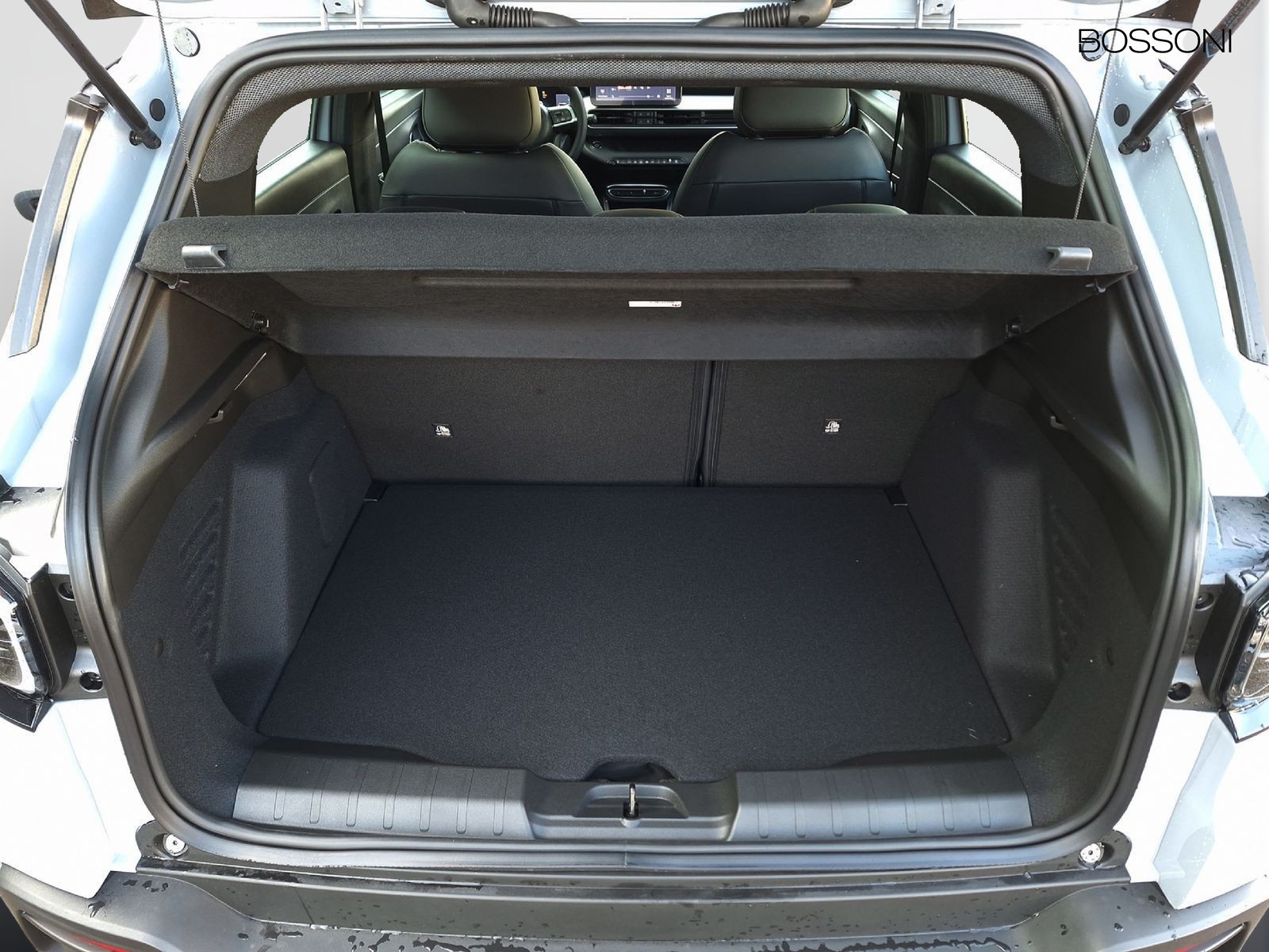 6 - Jeep Avenger 1.2 turbo e-hybrid mhev 145cv upland 4xe