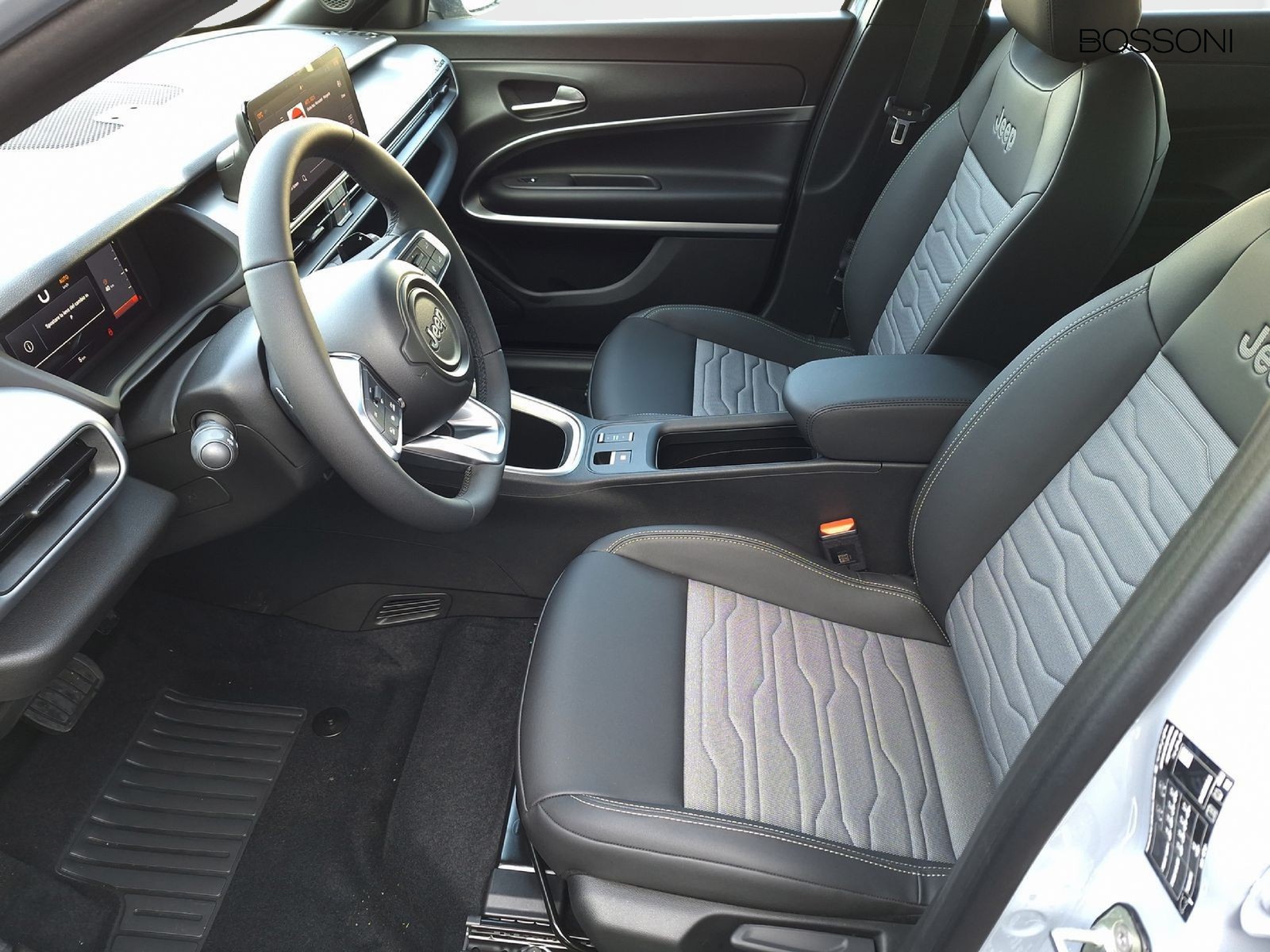 11 - Jeep Avenger 1.2 turbo e-hybrid mhev 145cv upland 4xe