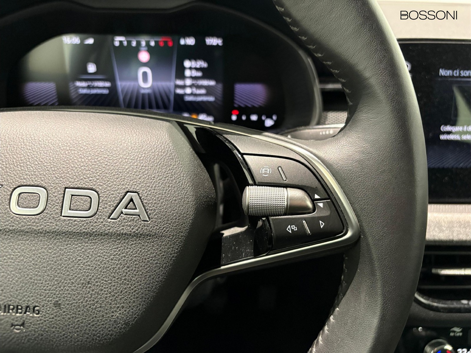 20 - Skoda Kamiq 1.0 tsi 115cv black dots