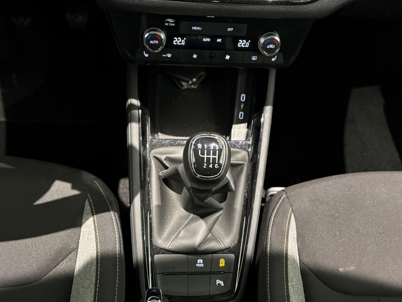 22 - Skoda Kamiq 1.0 tsi 115cv black dots