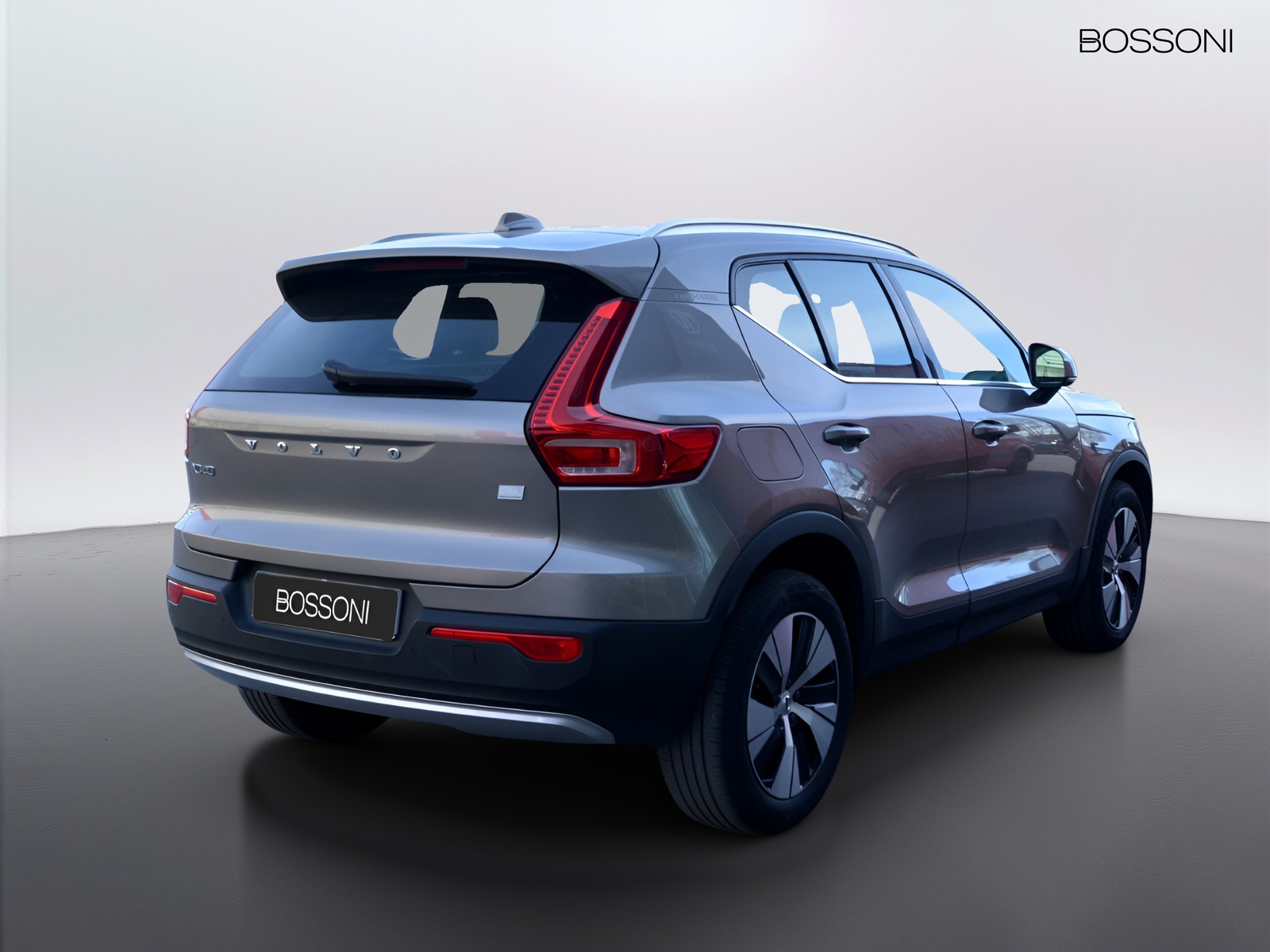 3 - Volvo XC40 1.5 t5 recharge plug-in-hybrid inscription expression geartronic my21