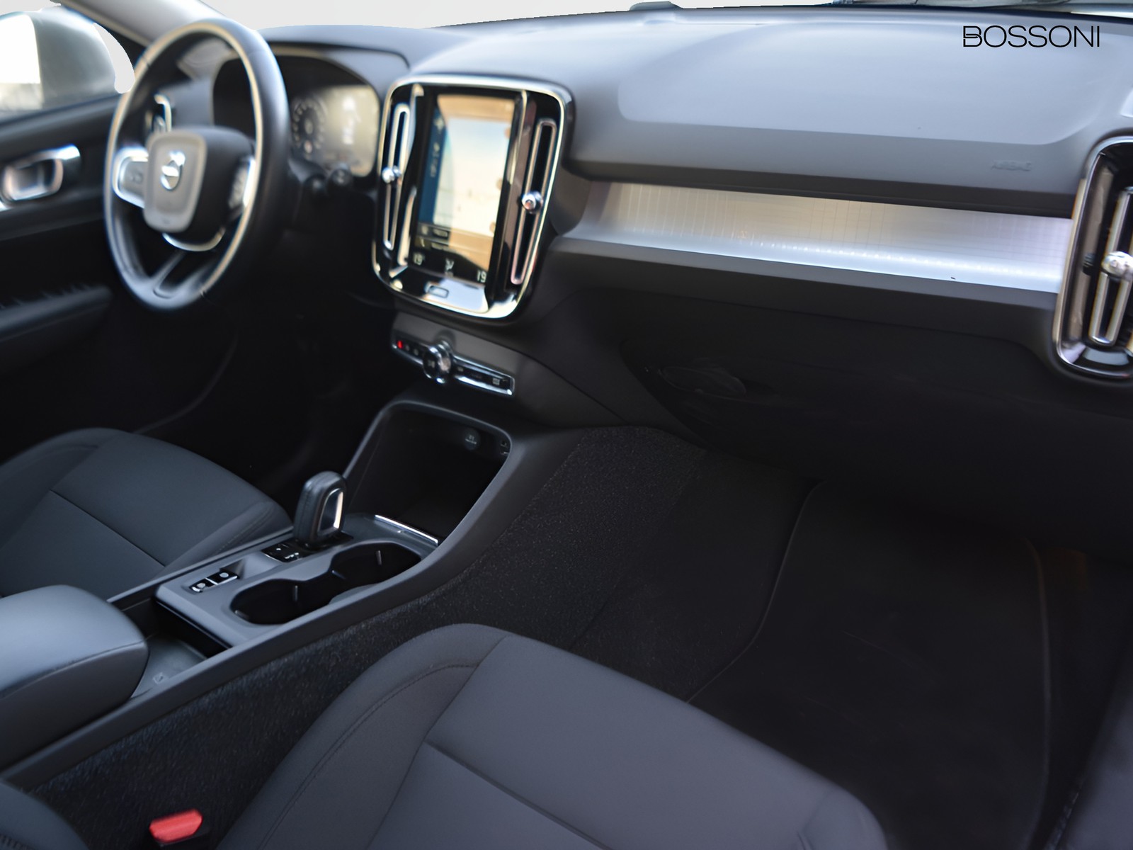 8 - Volvo XC40 1.5 t5 recharge plug-in-hybrid inscription expression geartronic my21