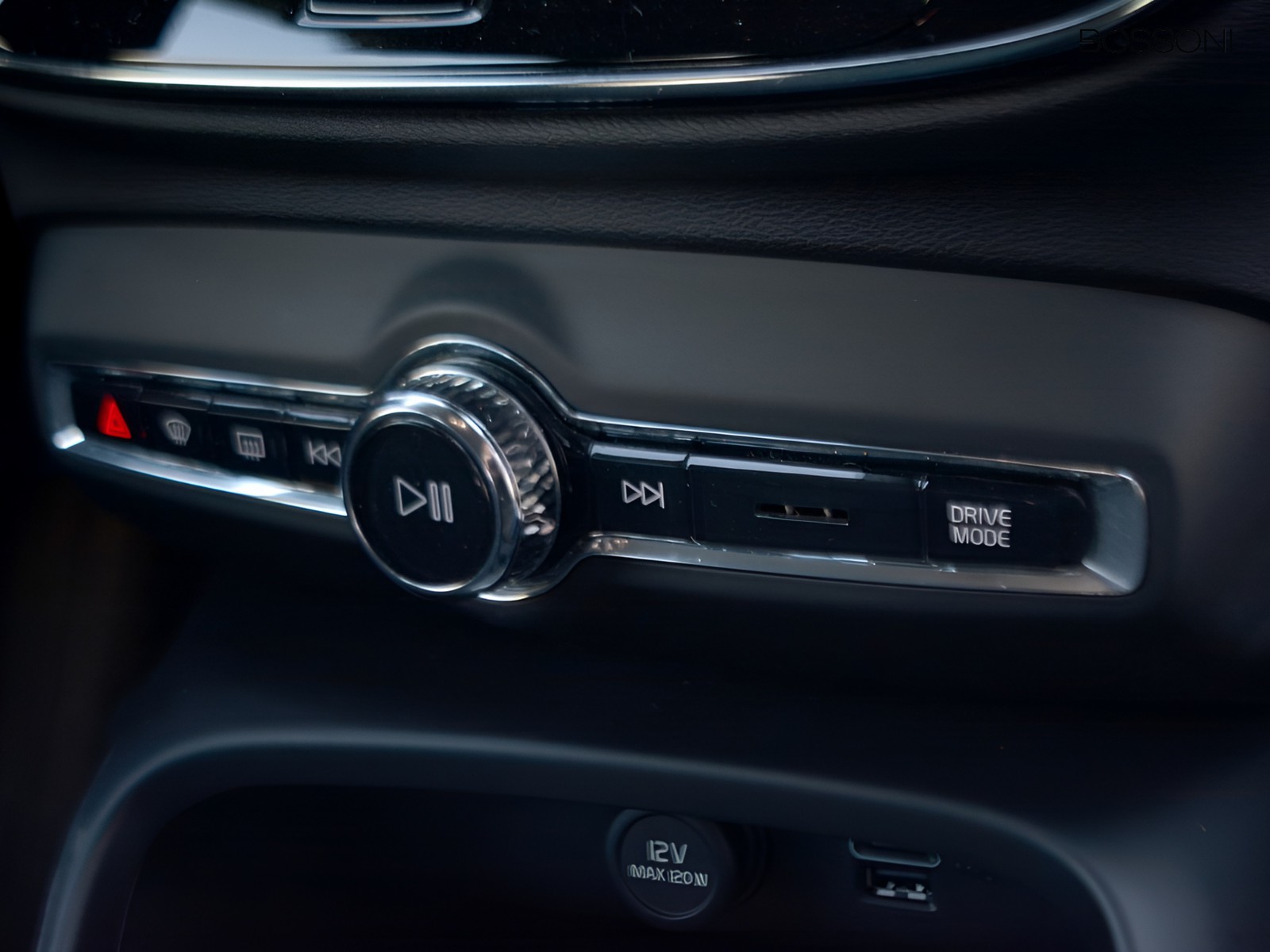 11 - Volvo XC40 1.5 t5 recharge plug-in-hybrid inscription expression geartronic my21