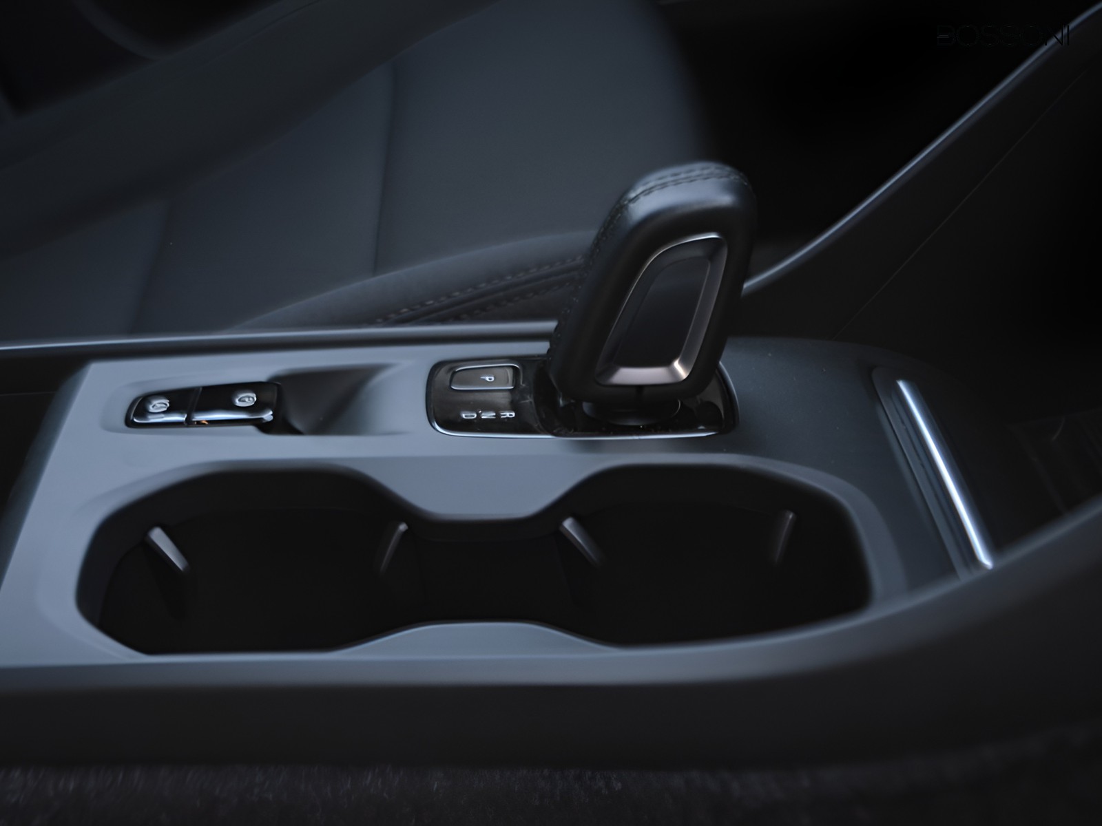 12 - Volvo XC40 1.5 t5 recharge plug-in-hybrid inscription expression geartronic my21