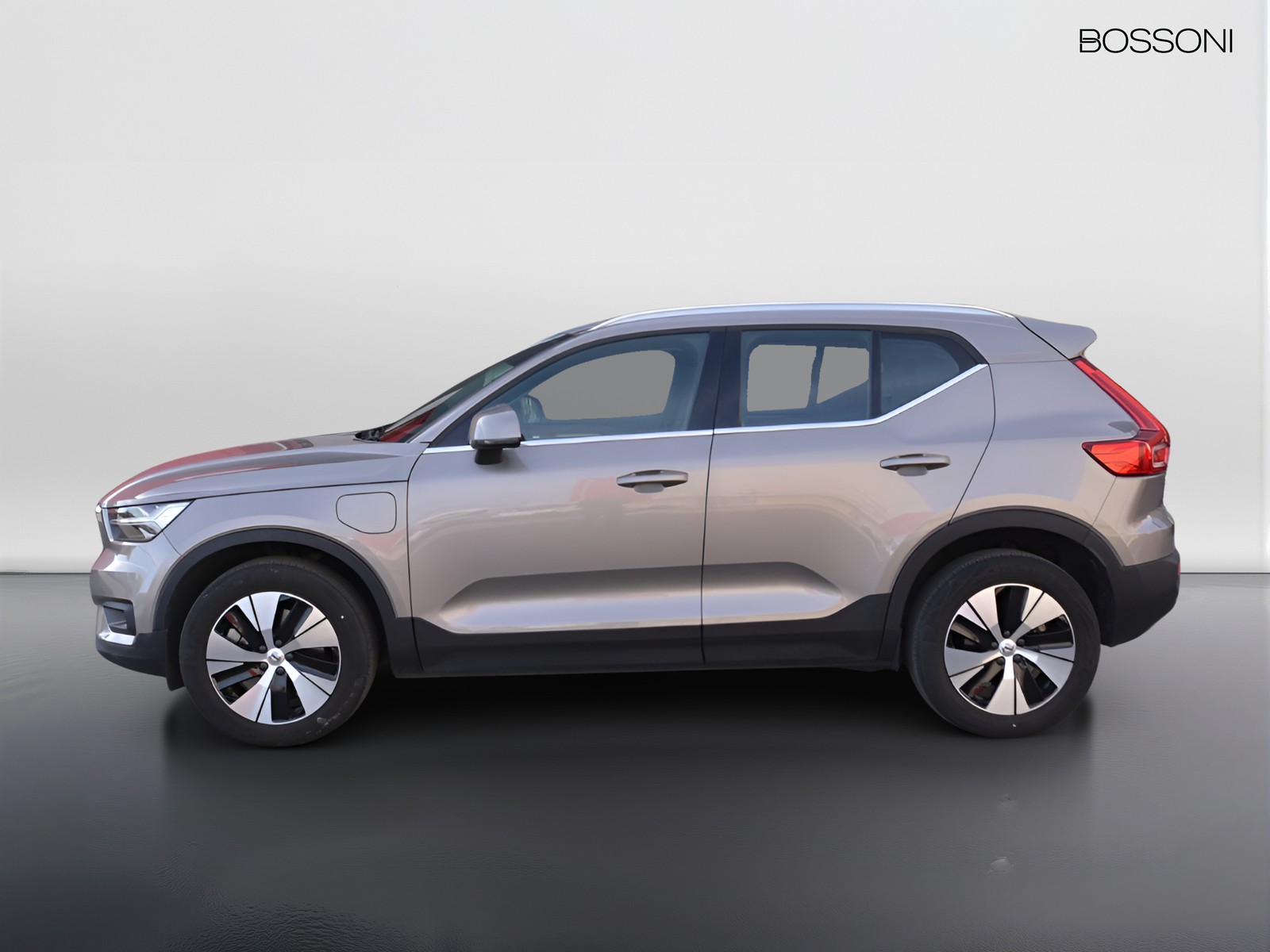 24 - Volvo XC40 1.5 t5 recharge plug-in-hybrid inscription expression geartronic my21