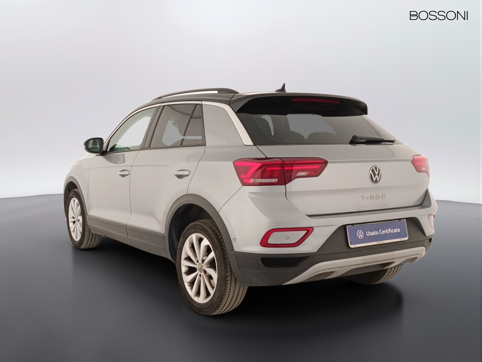 4 - Volkswagen T-Roc 1.0 tsi 110cv life