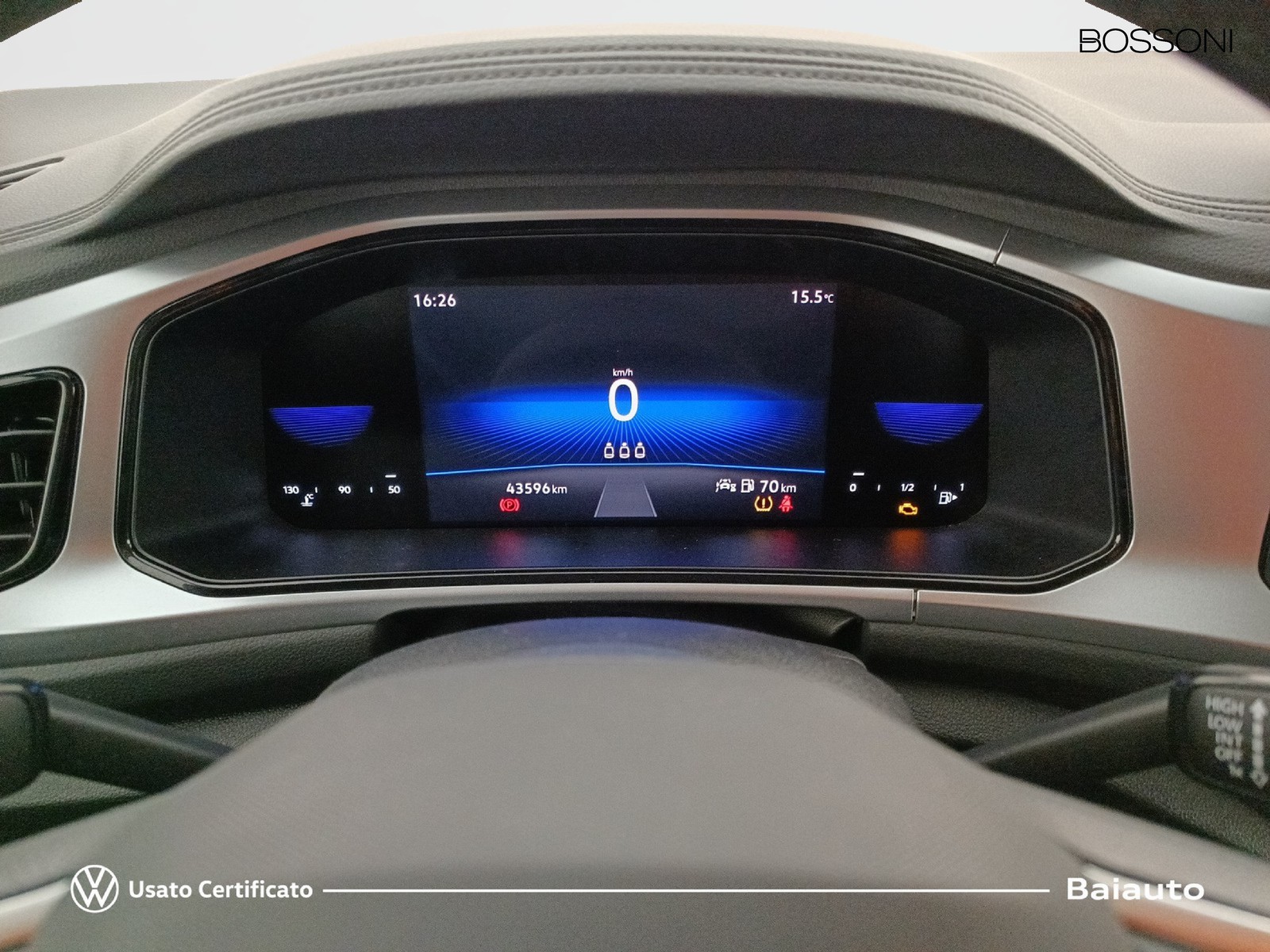 9 - Volkswagen T-Roc 1.0 tsi 110cv life