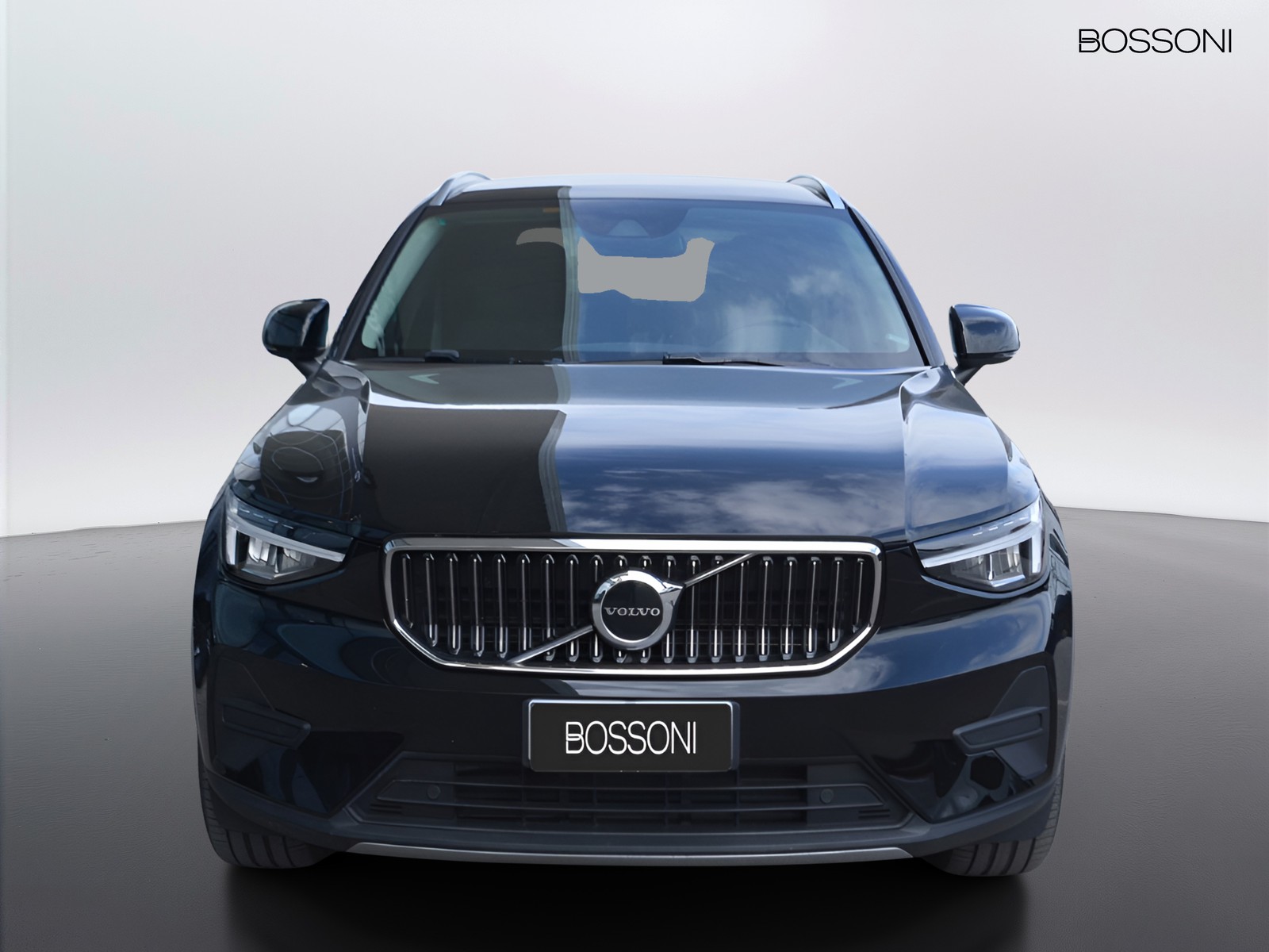 2 - Volvo XC40 1.5 t4 recharge plug-in-hybrid essential automatico
