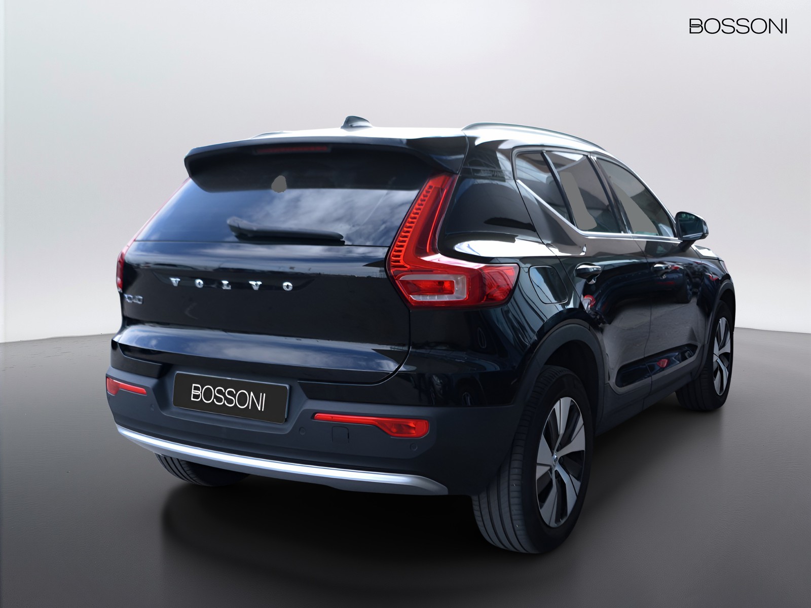 3 - Volvo XC40 1.5 t4 recharge plug-in-hybrid essential automatico