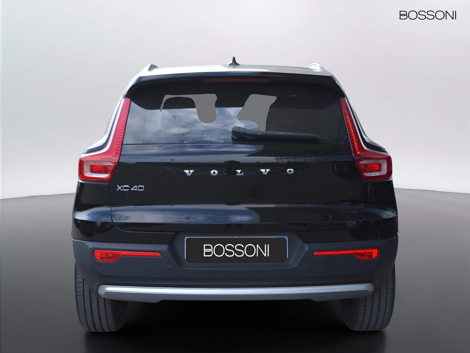 4 - Volvo XC40 1.5 t4 recharge plug-in-hybrid essential automatico