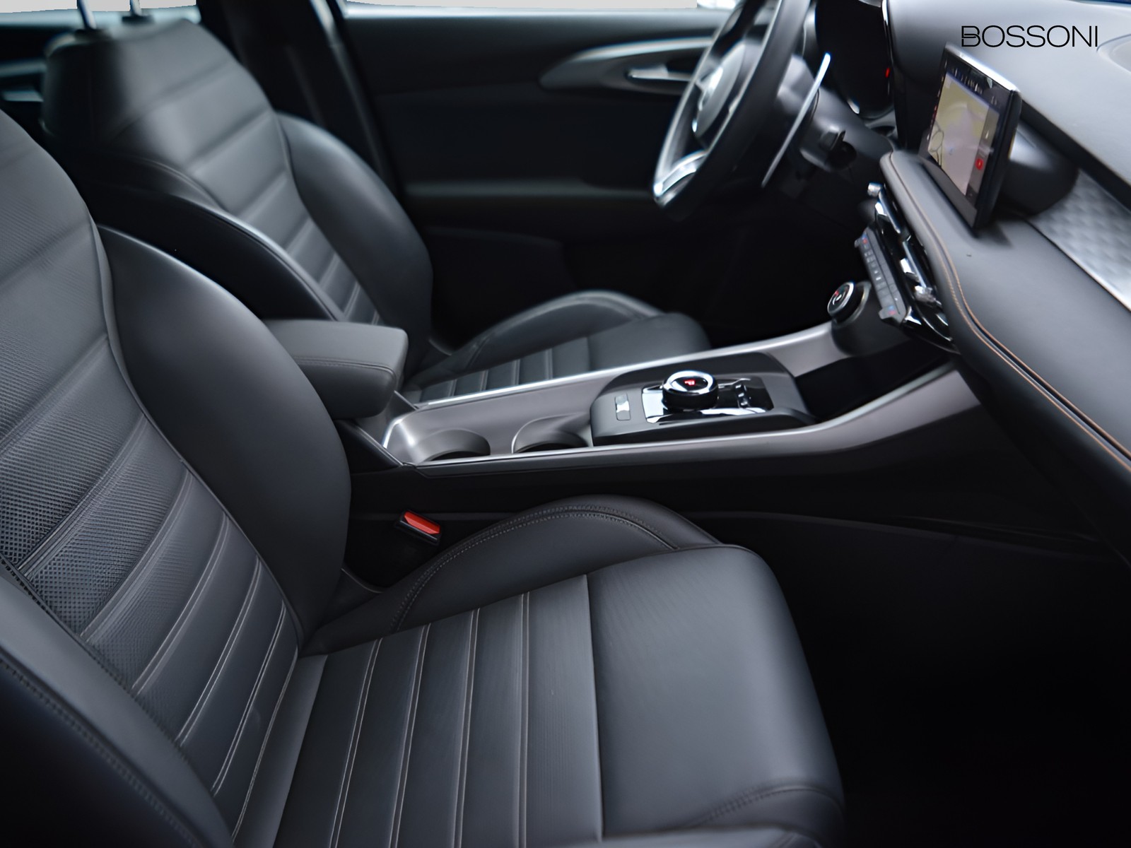 5 - Alfa Romeo Tonale 1.5 hybrid 160cv veloce tct7