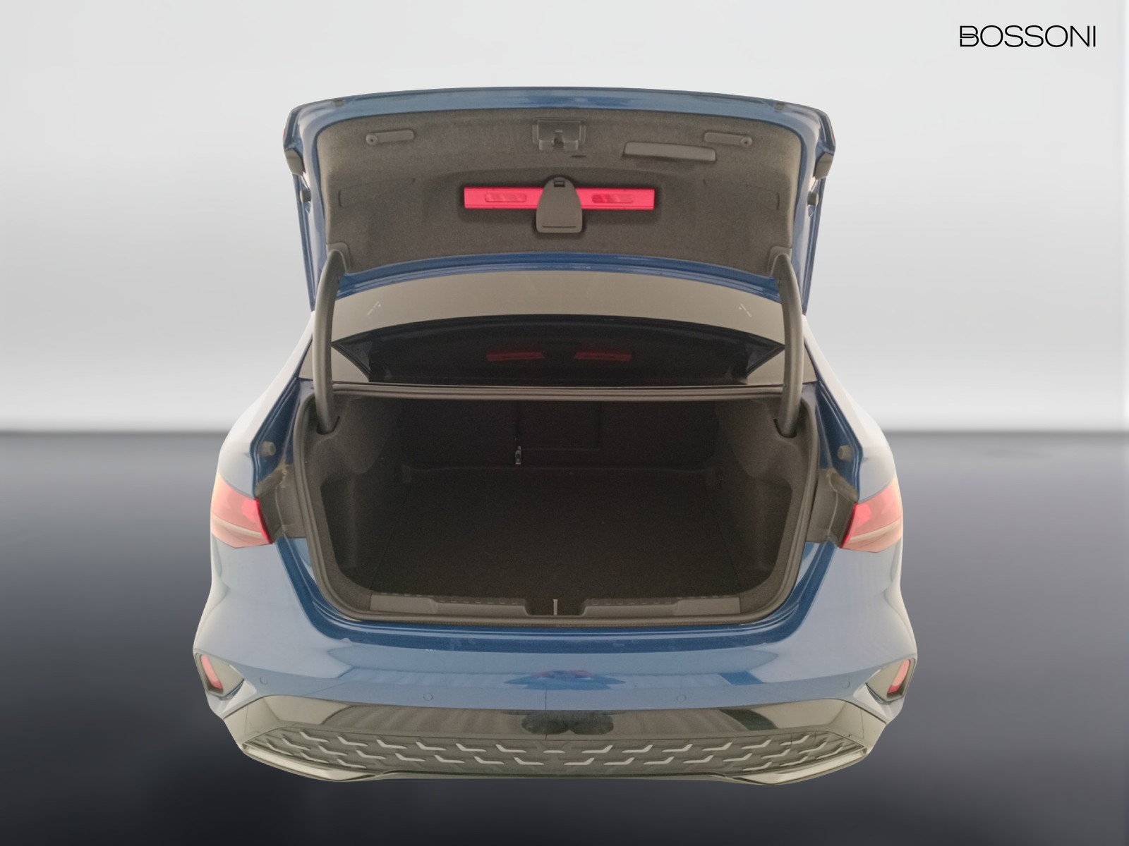 33 - Audi A3 sedan 2.0 tdi 150cv s line edition s tronic