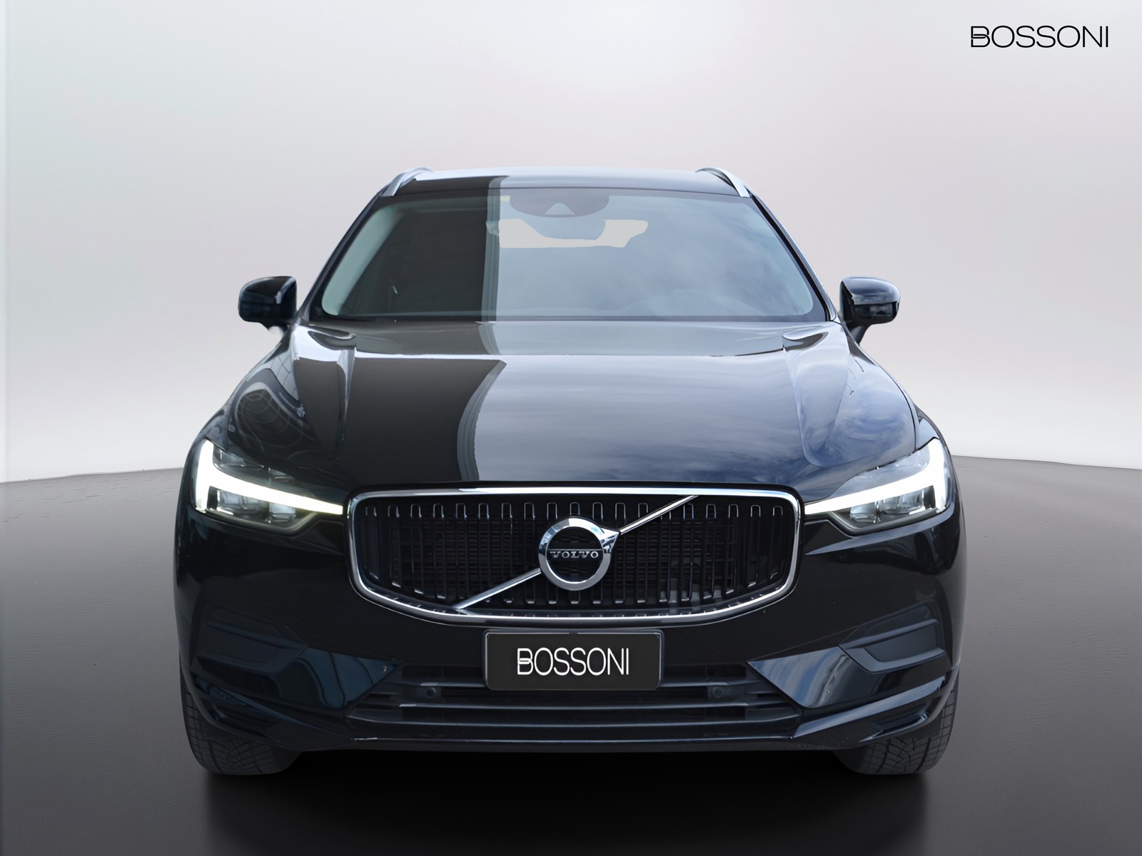 2 - Volvo XC60 2.0 b4 momentum awd geartronic my20