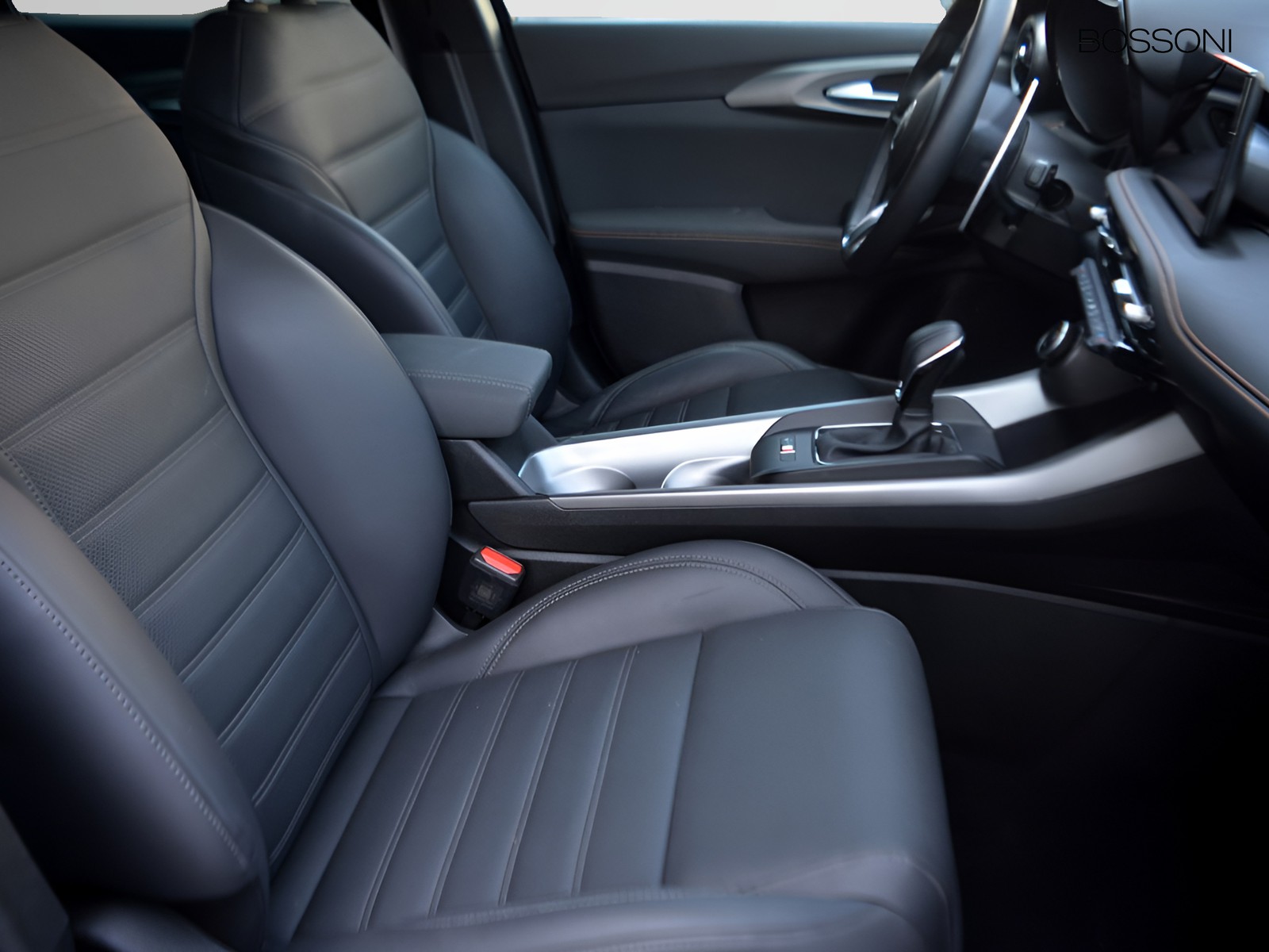 5 - Alfa Romeo Tonale 1.5 hybrid 160cv veloce tct7