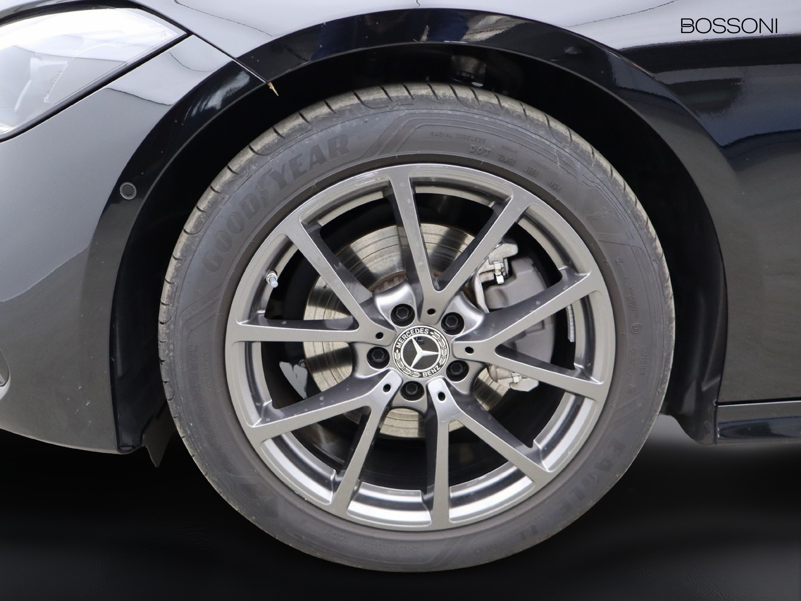 4 - Mercedes CLE cabrio 220 d advanced 9g-tronic plus