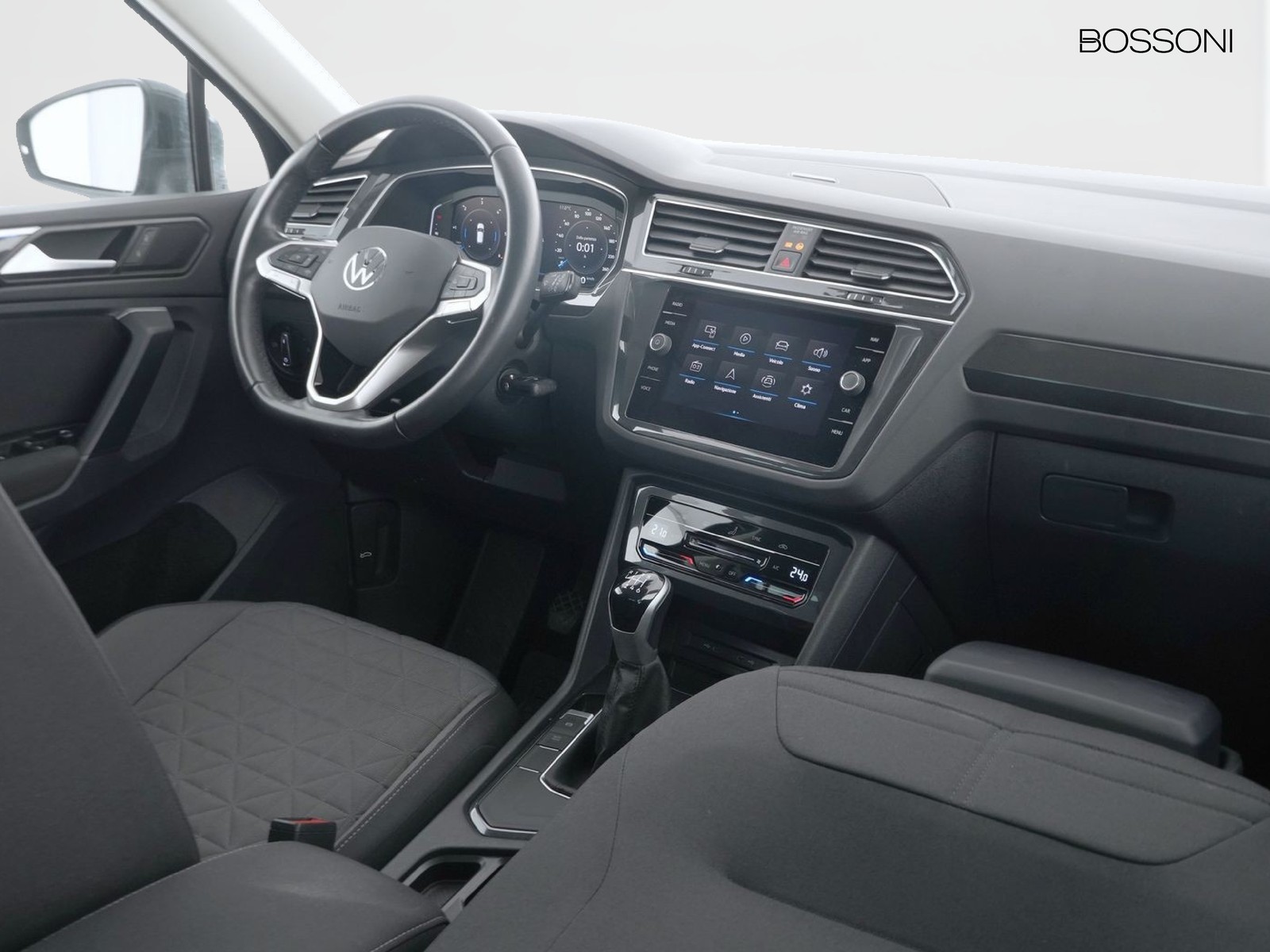 6 - Volkswagen Tiguan 2.0 tdi scr 122cv life