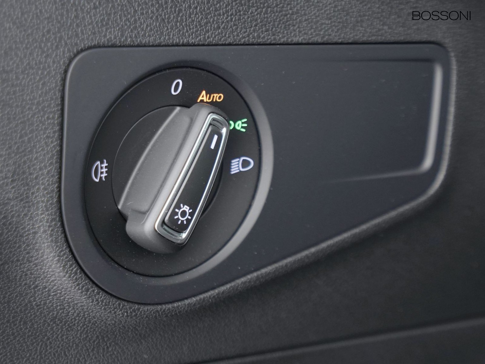 16 - Volkswagen Tiguan 2.0 tdi scr 122cv life