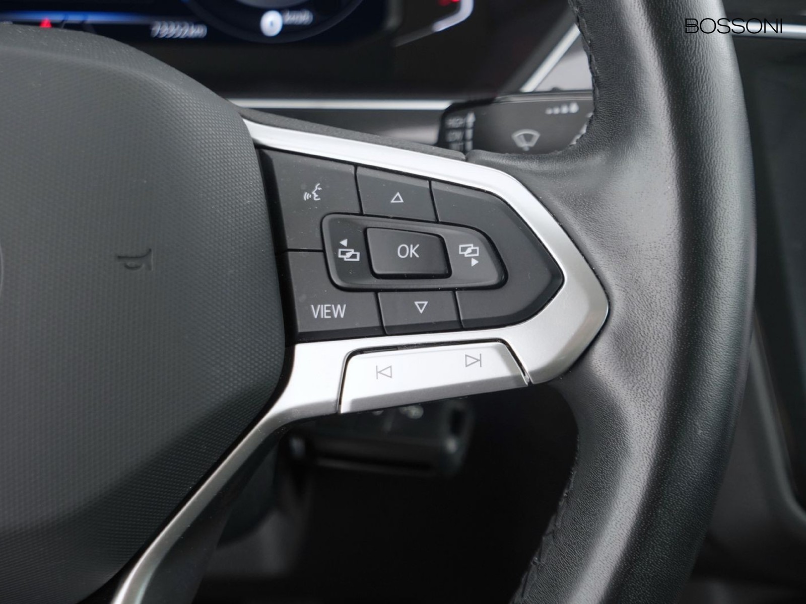 26 - Volkswagen Tiguan 2.0 tdi scr 122cv life